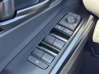 Toyota C-HR+ EXECUTIVE AWD 77 kWh NIEUW & DIRECT LEVERBAAR!! PREMIUM PACK PANO-DAK BLIND-SPOT PARK-SENSOREN 360° CAMERA STOEL/STUURVERW WARMTEPOMP EL-ACHTERKLEP / 23
