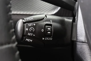 Peugeot 208 1.2 PureTech Active Navigatie Airco Apple CarPlay / 23
