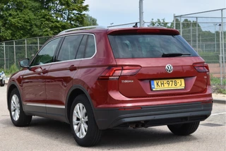 Volkswagen Tiguan 1.4 TSI ACT 150 pk Connected Series  NL-Auto | DAB | Elekt.trekhaak | Carplay | Cruise Control | Climate Control | NAP / 26