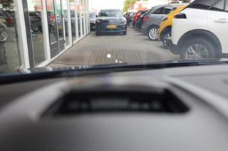 Renault Megane Estate 1.6 E-Tech Plug-In Hybrid 160 Intens|Camera|HUD|Keyless|Dodehoek assistentie / 24
