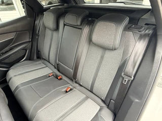 Peugeot 3008 1.6 HYbrid 225 Allure  | LED | Apple/Android | DAB | Keyless | PDC v+a incl. Camera | Standkachel / 63