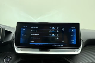 Peugeot 208 PureTech 100pk Allure Pack | Navigatie | Trekhaak | Achteruitrijcamera | Stoelverwarming | Climate control | Cruise control | Apple Carplay/Android Auto | Lichtmetalen velgen / 26