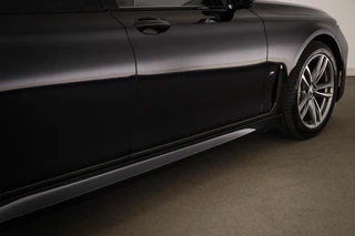 BMW 7-serie 730Ld xDrive High Executive | LUCHTVERING | COPILOT PACK | MASSAGE | SOFTCLOSE | 360 CAMERA / 29