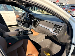 Volvo V60 2.0 T6 Recharge AWD R-Design / 360 camera / Panoramadak / Leder / head-up / Harman-Kardon / 20