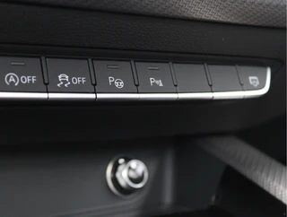 Audi A4 Avant RS4  | RS Dynamic | Pano | B&O | Massage / 73