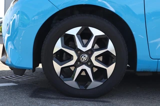 Toyota Aygo FIRST 5-DEURS LMV APPLE/ANDROID PRIVACY-GLASS LED AIRCO CAMERA BLUETOOTH DEALER-ONDERHOUDEN NL-AUTO / 12