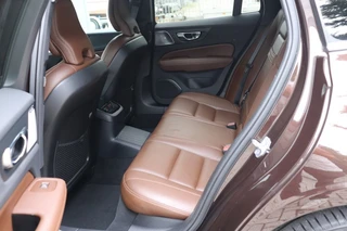 Volvo V60 2.0 T8 Twin Engine AWD Inscription (391PK) ORIG.NL/NW.PR73000/DEALERONDERH. / 30