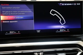 BMW 3 Serie Touring 330e High Executive M Sport Pakket Automaat  / Live Cockpit Professional / SOH 93 % / Driving Assistant / Panoramadak / Trekhaak / Leder / Harman Kardon / Innovation Pack / Parking Assistant / Travel Pack / Curved Display / 19 Inch / Shadow Line / 31
