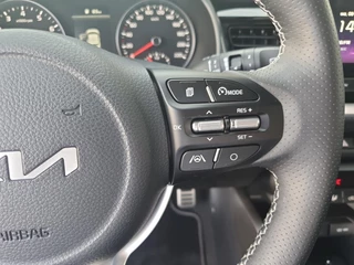 Kia Stonic 1.0T MHEV GT-PlusLine | Schuifdak | Stoel en stuurverwarming | Navigatie | Camera | Climate control | Cruise control | Getinte ramen achter | Parkeersensoren voor en achter | / 25