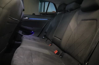 Volkswagen Golf 1.5 eTSI Style  Panoramadak Elec.Trekhaak IQ-led 24 Maanden garantie* (Vraag naar de voorwaarden) / 17