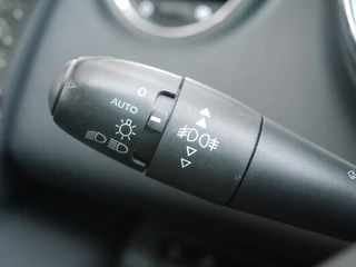 Peugeot 3008 1.2 PureTech Style | Trekhaak | Panoramadak | Lichtmetalen velgen | Achteruitrijcamera | Climate control | Cruise control | Navigatie | Regensensor / 20