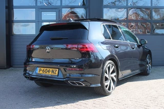 Volkswagen Golf 1.5 ETSI R-LINE BNS Automaat Panorama dak / Camera / 11