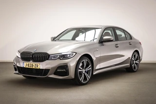 BMW 3-serie 330e xDrive eDrive M-Sport Edition | MEDIA PACK | STUURVERWARMING | TREKHAAK | 19"