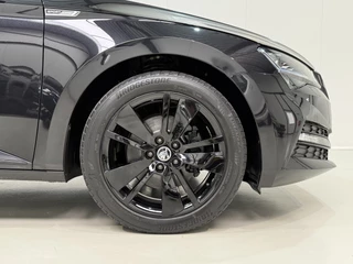 Škoda Superb Combi 1.4 TSI iV 218pk Sportline Business / 17