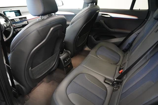 BMW X1 sDrive20i High Executive  Panoramadak M-Sport Trekhaak / 20
