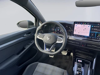 Volkswagen Golf 1.5 eHybrid GTE 272pk / 5JR Garantie / Pano / Trekhaak / DCC / Keyless / Matrix / 360 / HUD / 19