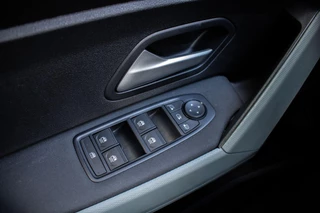 Dacia Duster extreme hybrid 140 I Automaat I Navigatie / 34