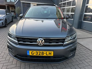 Volkswagen Tiguan 1.5 TSI ACT Highline Business R / Pano / 2x Massage / ACC / Trekhaak / Zeer kompleet ! / 13