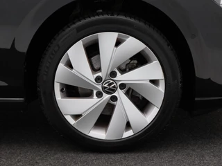 Volkswagen Golf 1.5 eTSi 150 Pk Automaat Style | Adaptive Cruise | Climatronic | Camera | CarPlay | Navigatie | 17 Inch / 6