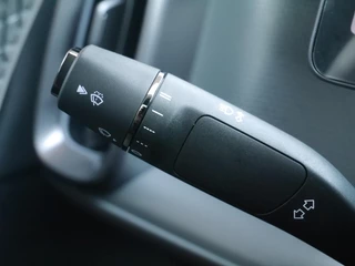 Leapmotor B05 ProMax Design 67.1 kWh | Panoramadak | Elektrisch verstelbare stoelen | Stuurwiel verwarming | Apple carplay/Android auto | Sfeerverlichting | Regensensor | Privacyglas | 19 inch lichtmetalen velgen / 20