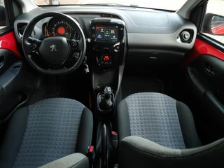 Peugeot 108 1.0 e-VTi Allure | Apple carplay | Achteruitrijcamera | Dab | Mistlampen | Zwart dak | Extra getint glas | Climate control | 5 deurs | Stuurwielbediening / 8
