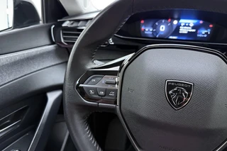 Peugeot 308 SW 1.2 PureTech Allure Pack Business | Apple carplay | Cruise control | Climate control | Navigatie | Lichtemetalen velgen | Camera | PDC | / 19