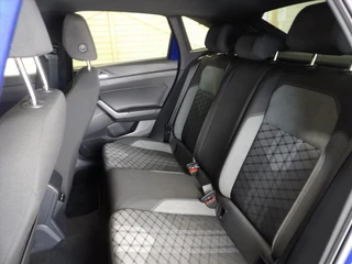 Volkswagen Taigo 1.0 TSI 110pk DSG-7 R-Line / 19