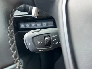 Peugeot 508 1.6 Plug-in Hybrid 225pk Automaat Allure Avantage | Leer | LED | Camera / 29