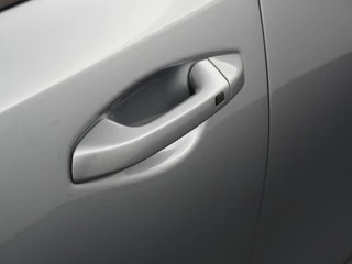 Kia XCeed 1.5 T-GDi GT-Line  - Navigatie - Stoel-/stuurverwarming - Cruise Control - Climate Control - Fabrieksgarantie tot 08-2031 / 17