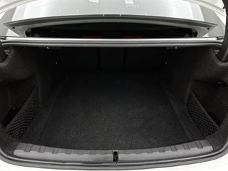 BMW 3-serie 320i Executive M sport | Automaat | Cruise control | CarPlay | Camera | Parkeersensoren / 24