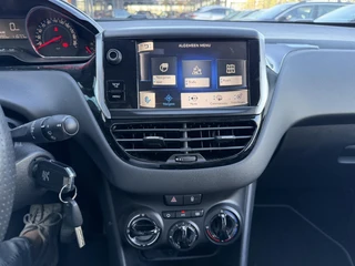 Peugeot 208 1.2 VTi Oxygo / 14