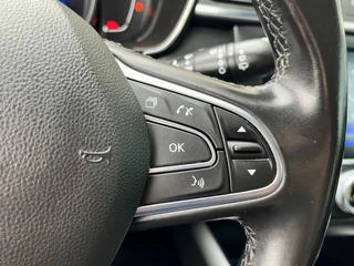 Renault Kadjar 1.3 TCe 140 EDC Intens  | Trekhaak | Leer | Stoelverwarming | Dodehoek | Elektrische Stoelen | 1500KG Trekgewicht | Navigatie | Climate Control | Achteruitrijcamera | Automaat | Apple CarPlay/Android Auto / 25