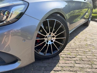 Mercedes-Benz A-Class 180 AMG-Line / 2