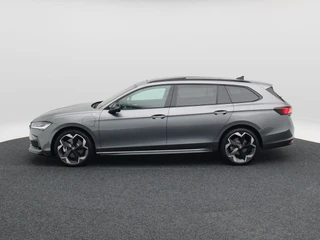 Skoda Superb Combi 1.5 TSi 204 Pk PHEV Sportline Business | Trekhaak | Carplay | Canton Audio | Head-up Display | Panoramadak | Virtual Cockpit | Adaptive Cruise | 19 Inch / 11