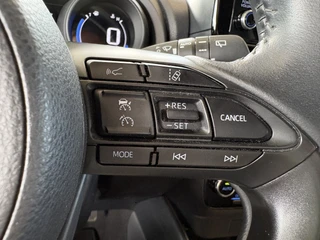 Toyota Yaris 1 .5 Hybrid Dynamic 5-drs. CAMERA/KEYLESS/NAVI/CARPLAY/16INCH / 9