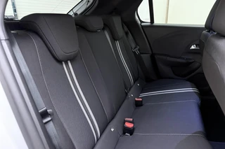 Opel Corsa 1.2 Turbo 145pk Automaat Hybrid GS | 8 jaar speciale Garantie | Navigatie | Adapt. Cruise control | Keyless | Climate control | Stoel- en stuurverwarming | Sportstoelen | Lichtmetalen velgen / 8
