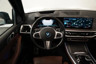BMW X5 xDrive50e Launch Edition  Panoramadak Leder M-Sport Pro Trekhaak Head-Up / 7