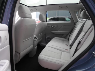 Leapmotor B10 Design ProMax 67.1 kWh Licht interieur | Wltp 434km | 750kg trekgewicht | Stoel en stuur verwarming | 360 graden camera | Lederen bekleding | Panoramadak | Led | Regensensor | Sfeerverlichting | Elektrisch verstelbare voorstoelen / 11