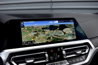 BMW 3 Serie 330e M Sport Individual  | 19'' Wielen | Lederen Bekleding | CarPlay | Audio Media Pack | 1e Eigenaar | / 9