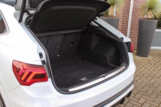 Audi Q3 Sportback 35 TDI Pro Line S | S-line | Apple Carplay | Achteruitrijcamera | Virtual Cockpit | Rijstrooksensor | Cruise control | Trekhaak | MMI Navigatie | Leer | Parkeer assistent / 34