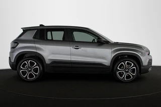 Jeep Avenger 1.2 e-Hybrid Summit Keyless 360-Camera Camera JBL Apple CarPlay / 32