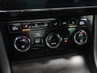 Škoda Superb 1.4 TSi 218 Pk iV Sportline Business | Panoramadak | Adaptive Cruise | Stuur/Stoel Verwarming | CarPlay | 19 Inch | 89.796 Km !! / 14