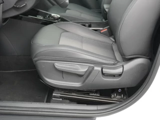 Kia Niro 1.6 GDi PHEV DynamicLine  - Navigatie - Cruise Control - Climate Control - Apple CarPlay/Android Auto - Fabrieksgarantie tot 06-2032 / 20