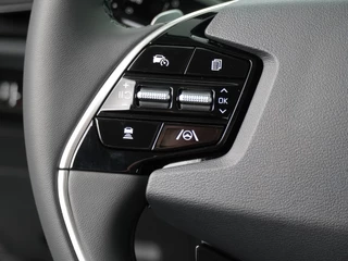 Kia Niro 1.6 GDi Hybrid DynamicLine  - Demo - Adaptieve cruise control - Navigatie - Keyless entry - Apple Carplay/Android Auto - Achteruitrijcamera - Parkeersensoren voor en achter - Fabrieksgarantie t/m 2033 / 24