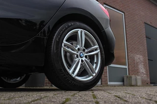 BMW 1-serie 116d F40 Executive Edition | 1e eigenaar | NL Auto | HiFi audio | DAB | LED | Apple Carplay | Rijstrooksensor | Cruise control | Climate control | Sportstuur | Active Guard Plus / 39
