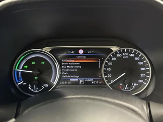 Nissan Juke 1.6 Hybrid Business Design TREKHAAK CARPLAY NAVI ECC 31000 KM. / 25