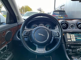 Jaguar XJ 3.0 V6 341 PK SC AWD LEDER SCHUIFDAK LMV / 16