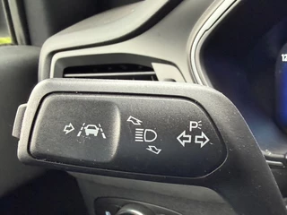Ford Focus Wagon 1.0 EcoBoost AUTOMAAT Hybrid ST Line Style stoelverwarming, elect bed. trekhaak, 1 e eigenaar, NL auto met nap / 30