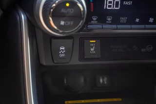 Toyota RAV4 2.5 Hybrid Style, Adaptive-Cruise, Carplay / 19