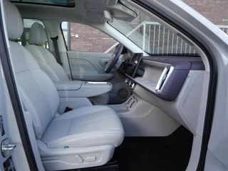 Leapmotor B10 Design Hybrid EV 18.8 kWh | Nu beschikbaar | Wltp 900km gecombineerd | Elektrisch 82km Wltp | Luxe uitvoering | Camera rondom | Stoel en stuurverwarming | Draadloze telefoonoplader | Keyless entry en start / 16